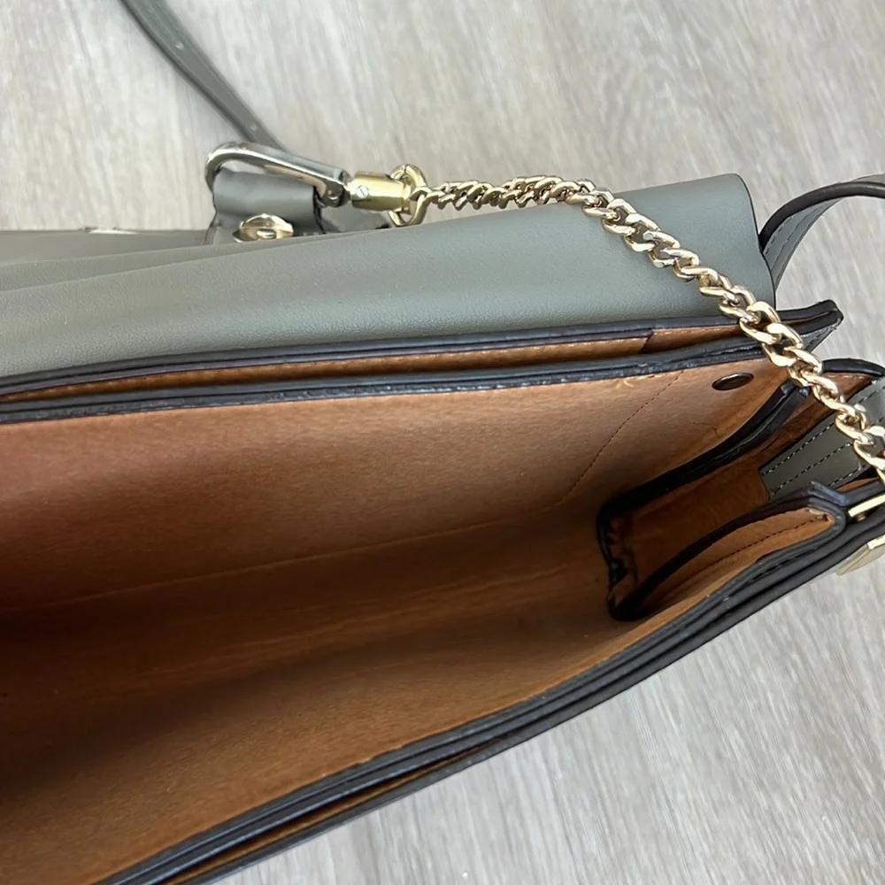 Chloé Faye Calfskin Bag - Picture 4 of 8